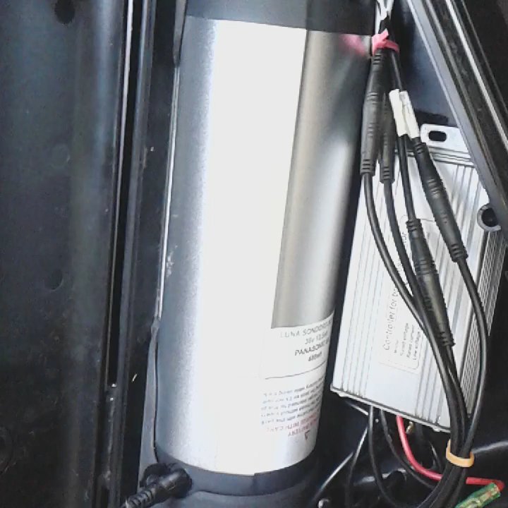 Luna Cycle - 13.5 amp Bottlel battery - Bikes Near Me - El Segundo, California