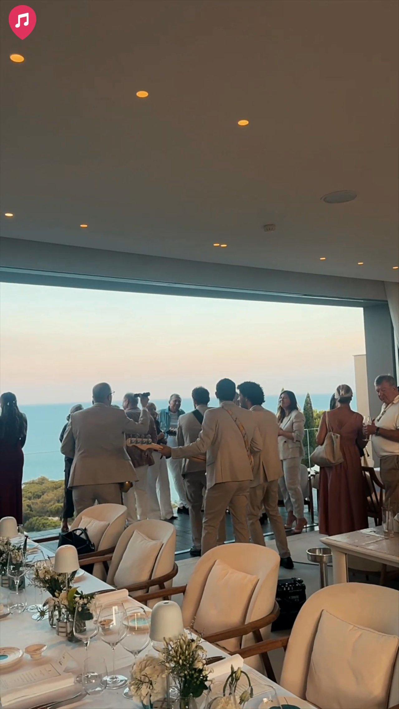 Riviera Roaming Band - Band 9 - video