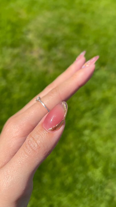 Lilly Nails Lounge - Nail Salons Near Me - Richmond, British Columbia