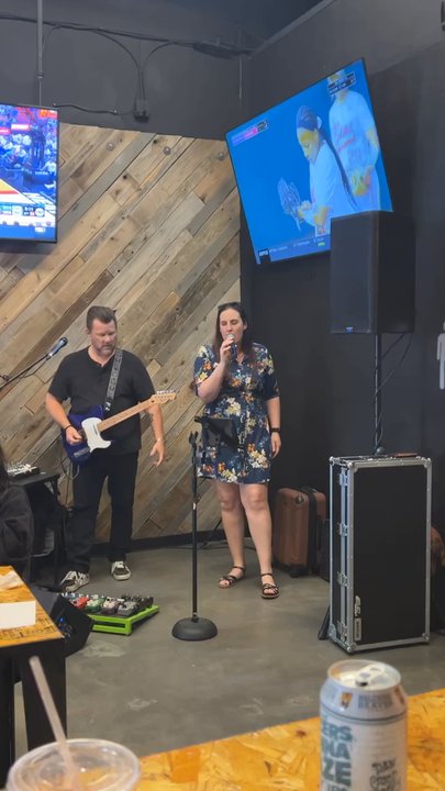 Brick & Barrel - Live music - Pizza Near Me - Lincoln, California