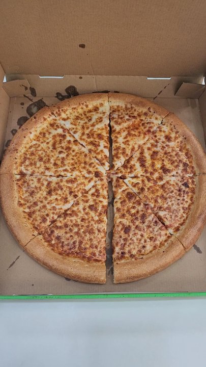 Piara Pizza - Large cheese pizza - Pizza Near Me - Los Angeles, California