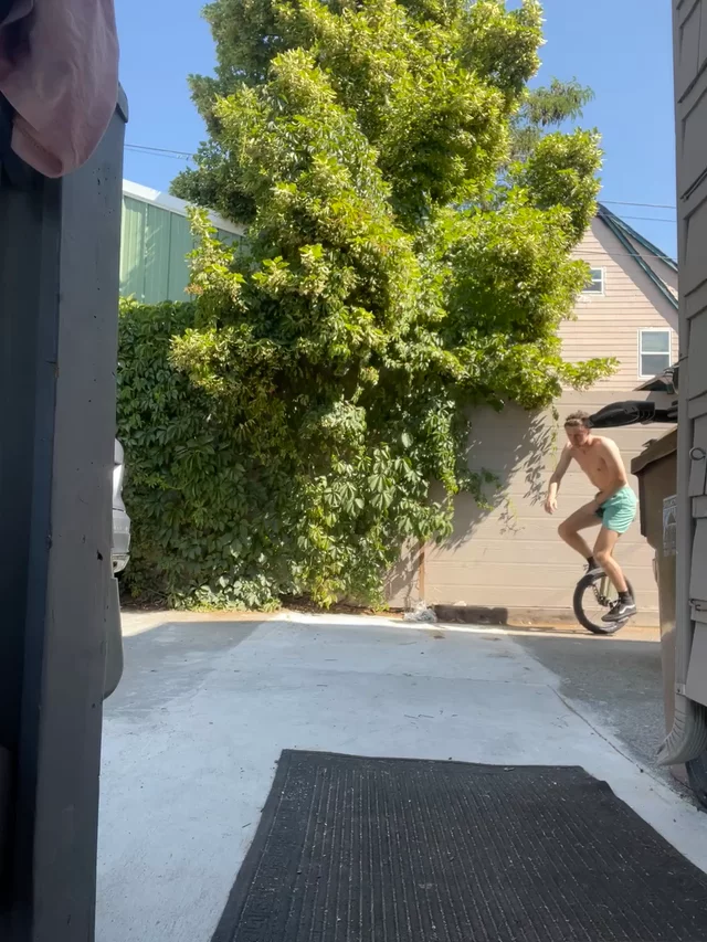 riu set: Footplant 