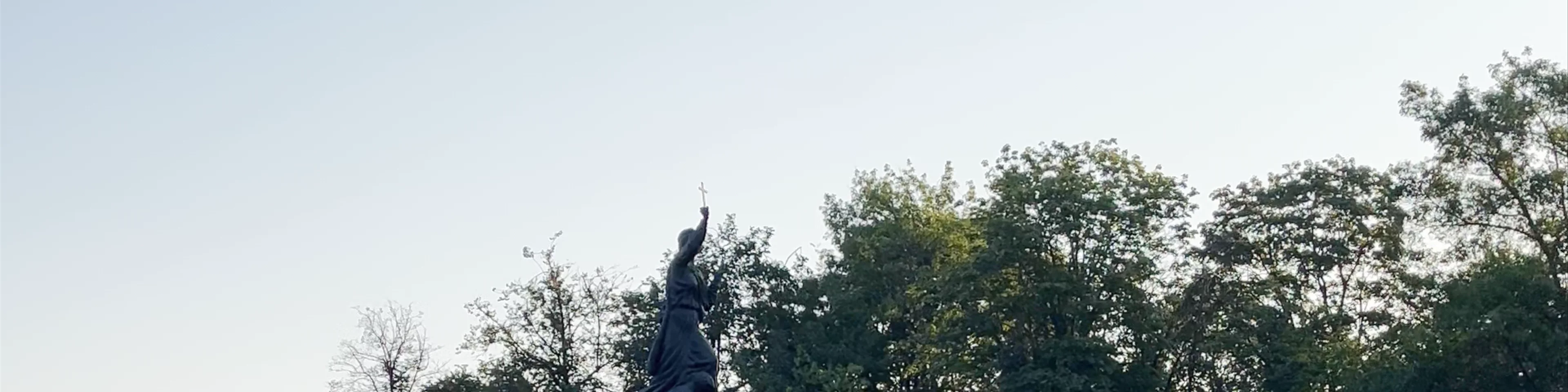 Vienoti Latvijai, Piemineklis Latgales atbrīvotājiem