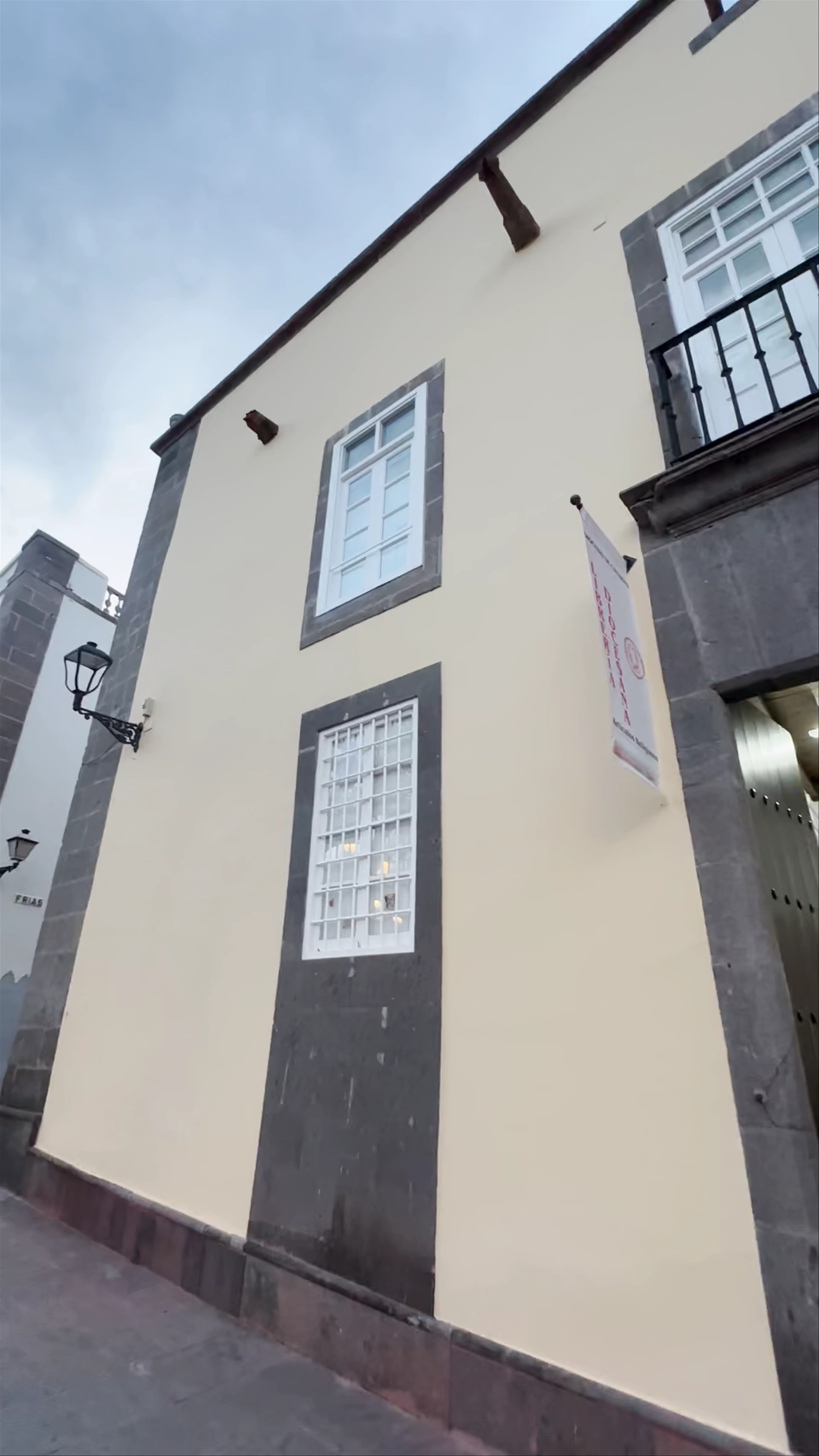 Librería Diocesana, Plaza Santa Ana