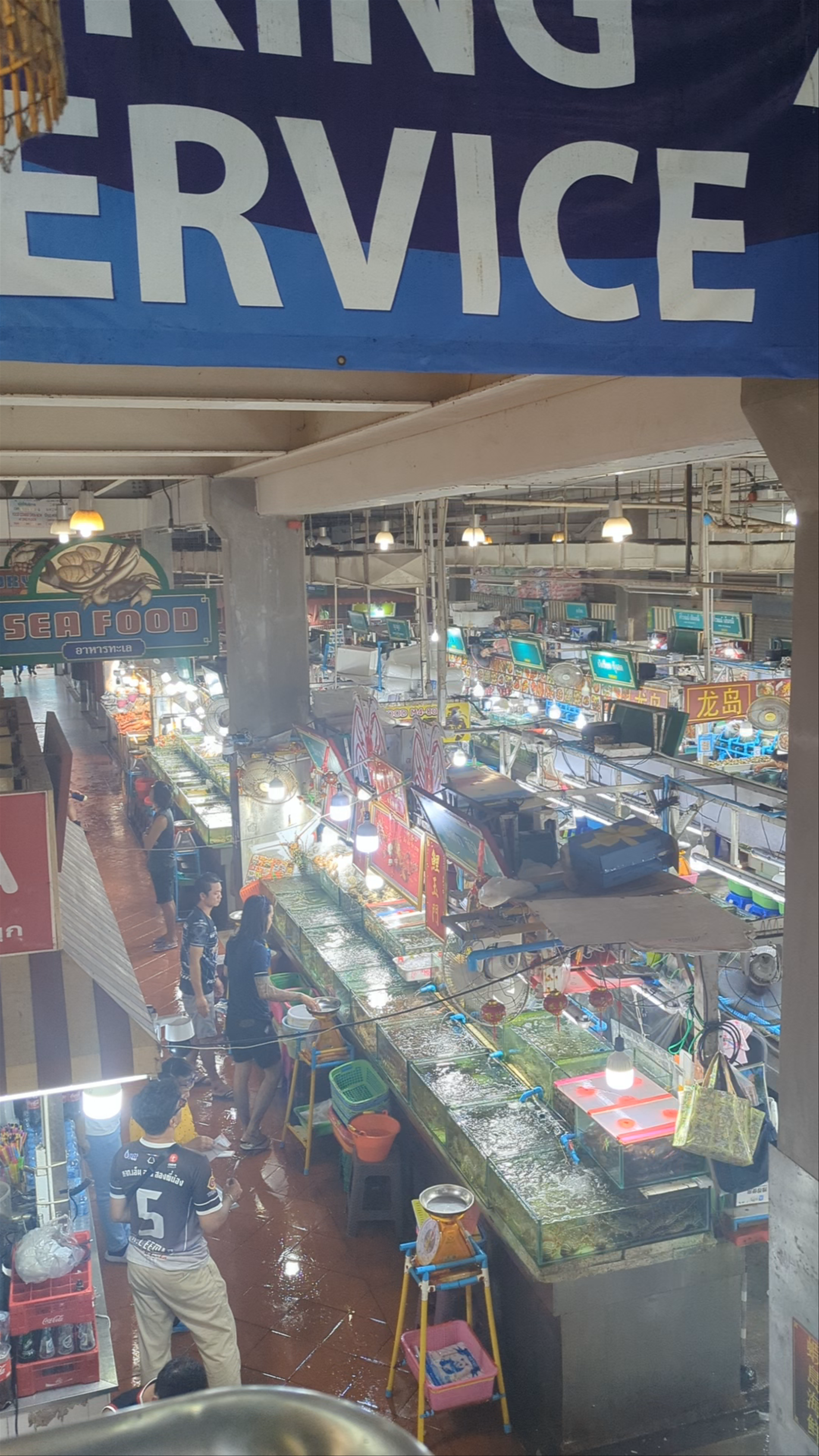 Banzaan Fresh Market: The Bustling Seafood Heart of Phuket
