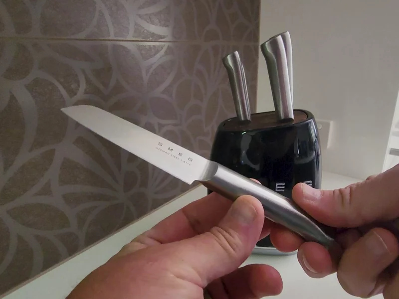 SMEG Knife Block Showcase