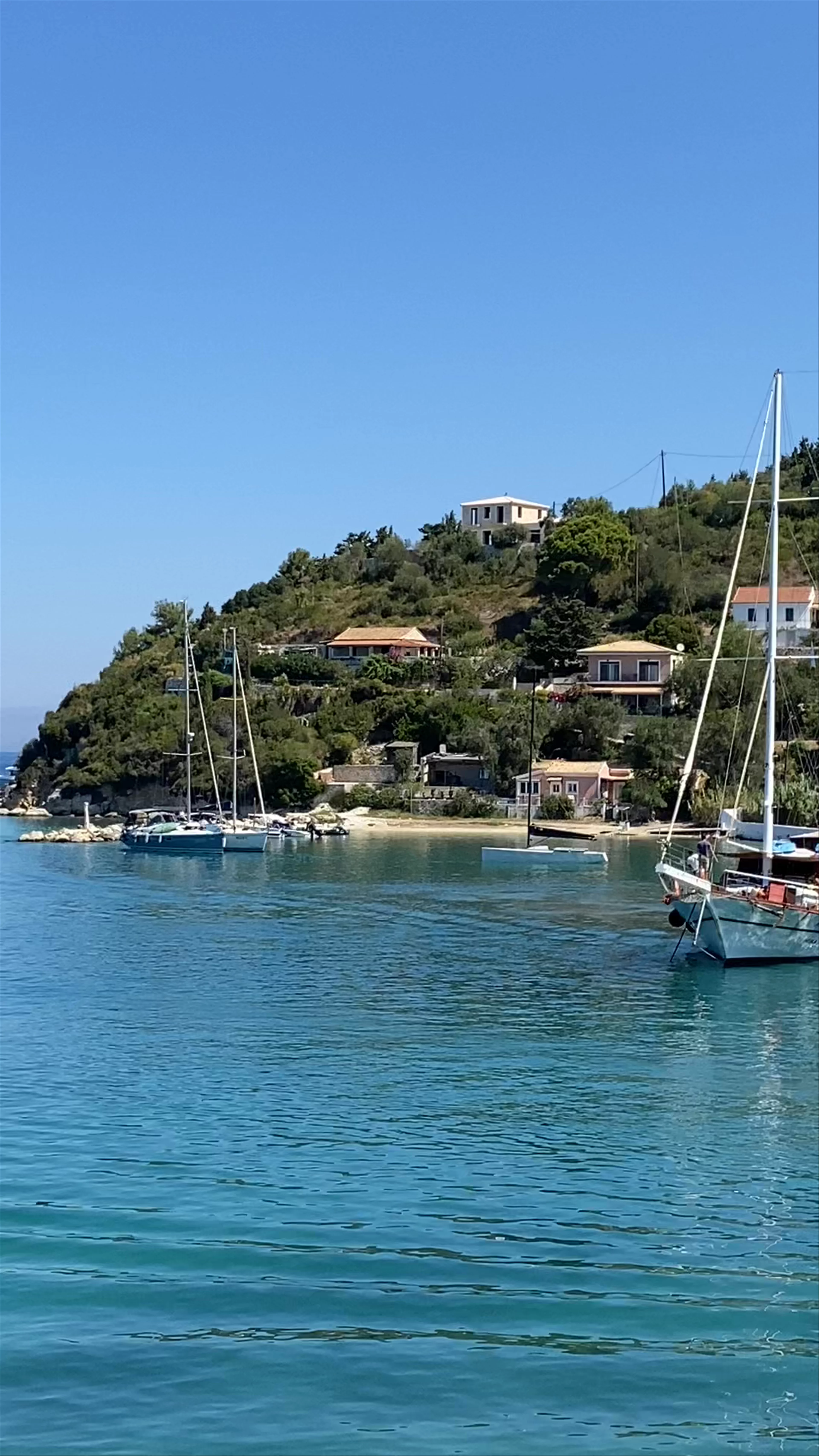 Paxos Rentals, Lakka