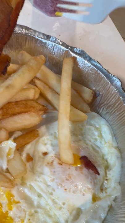 Station Coffee Shop - Eggs to my liking over easy - Diners Near Me - sound Beach, New York