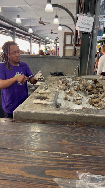 J's Seafood Dock - Raw Oysters! - Seafood Near Me - New Orleans, Louisiana