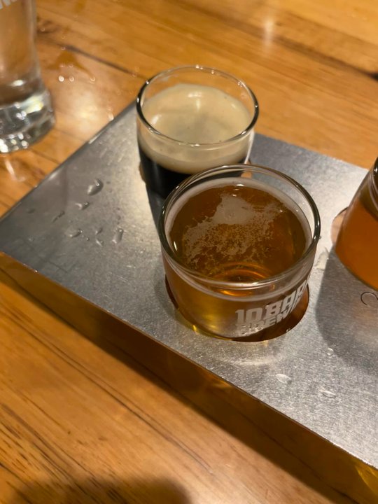 10 Barrel Brewing - West Side Bend - Beer flight - Brewpubs Near Me - Bend, Oregon