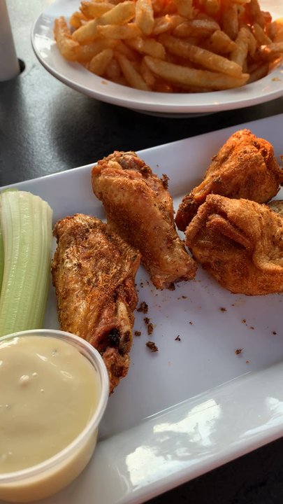 Frog and the Crown - Frog and the Crown Restaurant & Grill - American Near Me - Toronto, Ontario
