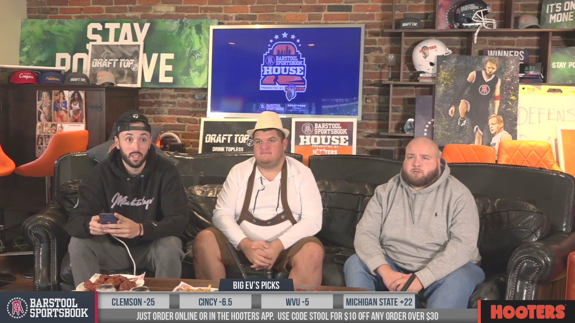 Barstool Fantasy League Week 4 Recap: Rivalry Week Revelry