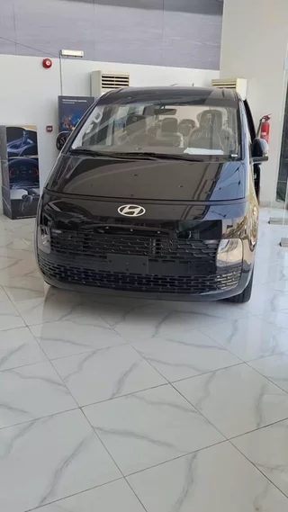 هونداي ستاريا smart  2025