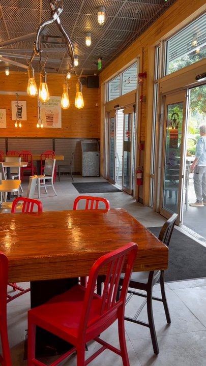 BurgerFi - Inside - Burgers Near Me - West Palm Beach, Florida