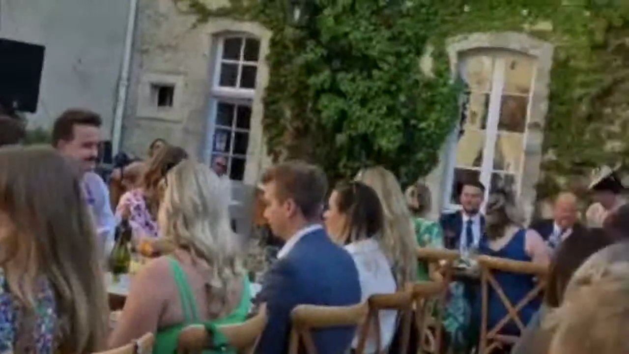 Acoustic Royale - France Dinner Party Trio - video
