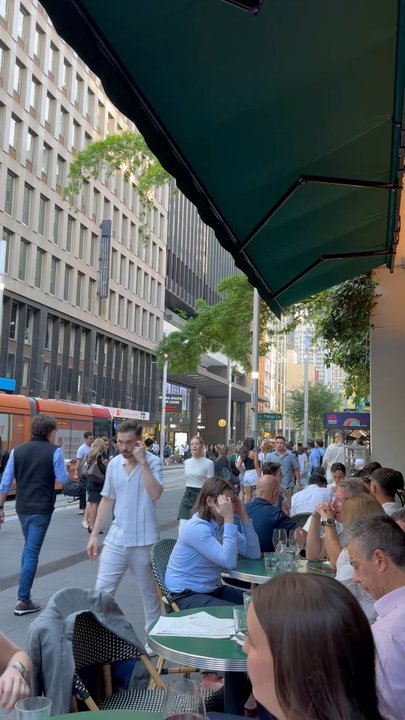 Bar Tottis - Street seating - Italian Near Me
