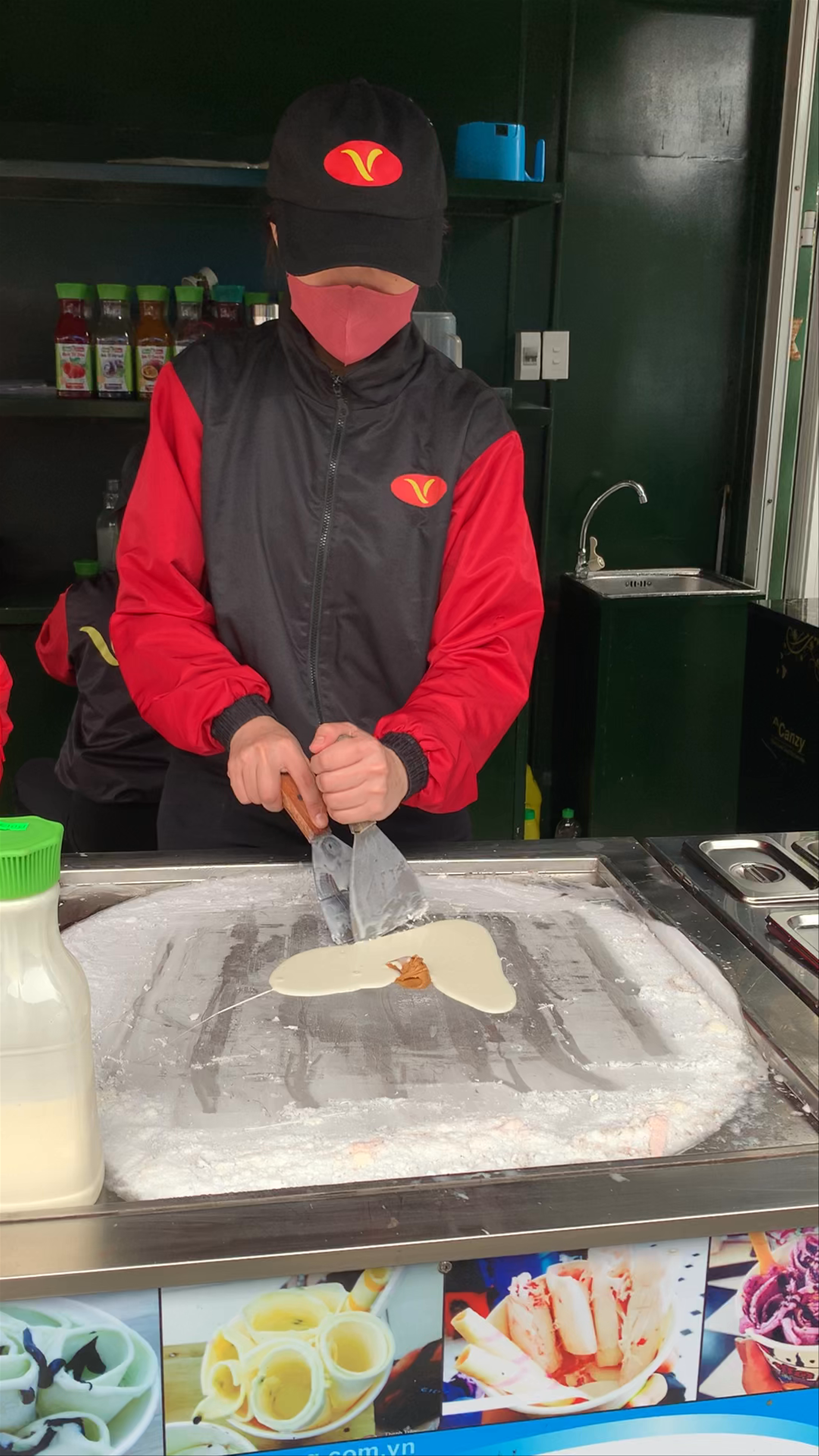 Nhang Ice Cream Roll