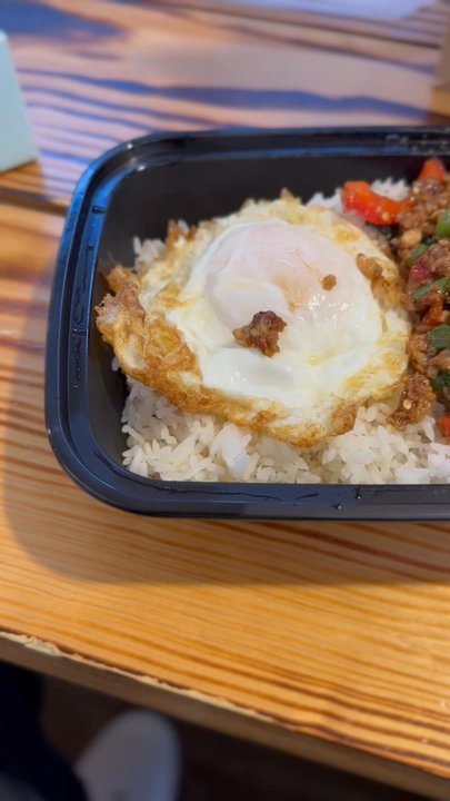 Tyde Tate Kitchen - CFW - Minced chicken bowl - Thai Near Me - Atlanta, Georgia