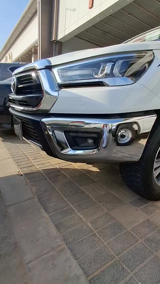 تويوتا هايلكس S GLX 2023