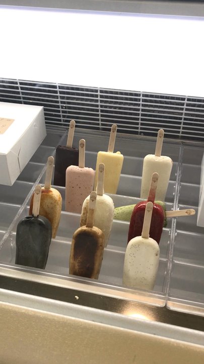 Soft Peaks - You know it's organic when the ingredients are right there in the fridge! Avalon organic milk and cream. - Ice Cream & Frozen Yogurt Near Me - Vancouver, British Columbia