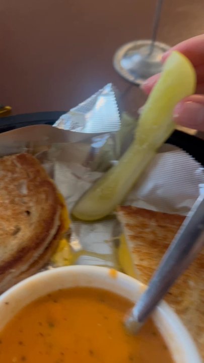 NeWorlDeli - Live music with this delightful rainy day meal - Delis Near Me - Austin, Texas
