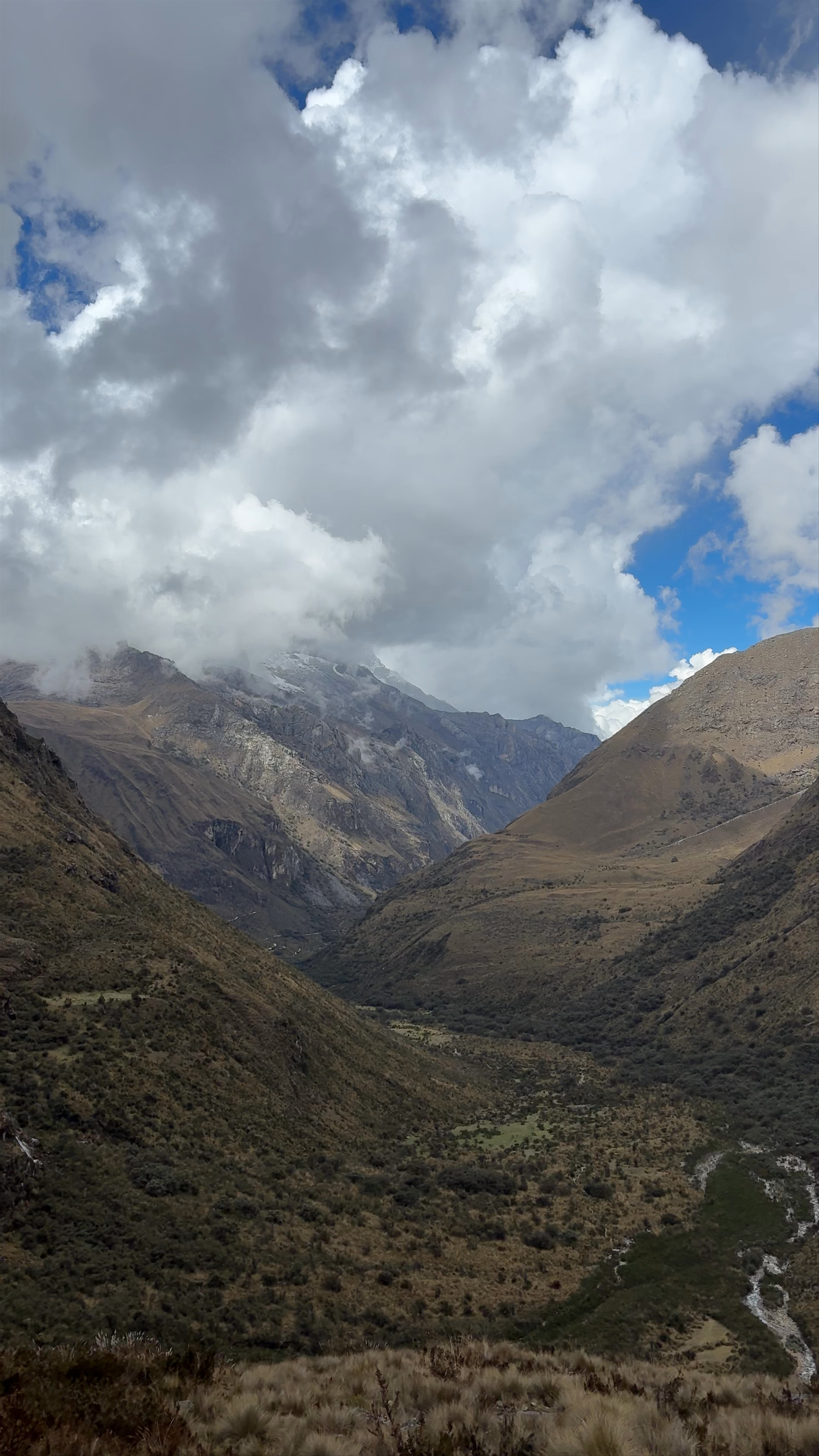 Yanarrajo Trek: Stunning Andean Highlands in Peru