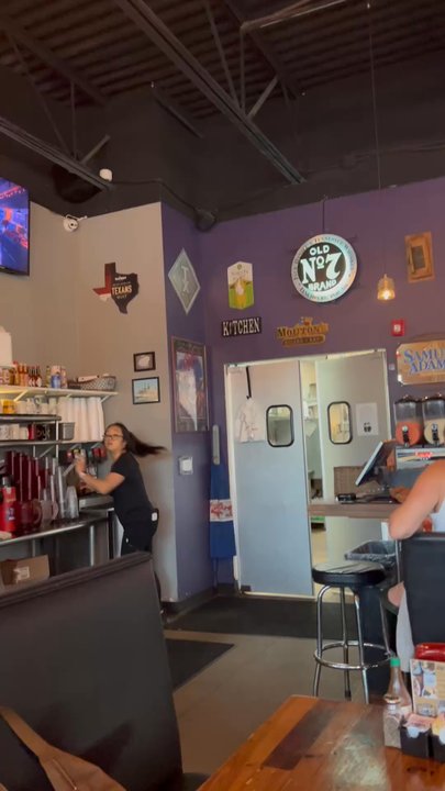 Mouton's Bistro & Bar - Cajun/Creole Near Me - Cedar Park, Texas