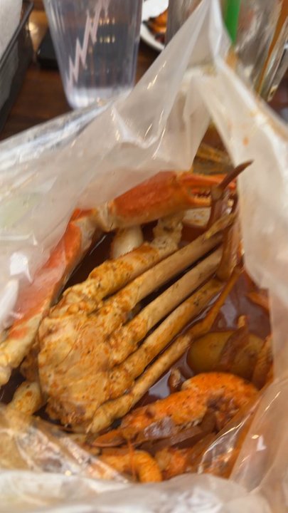 Los Magueyes - Seafood boils and crab legs - Seafood Near Me - Burbank, Illinois