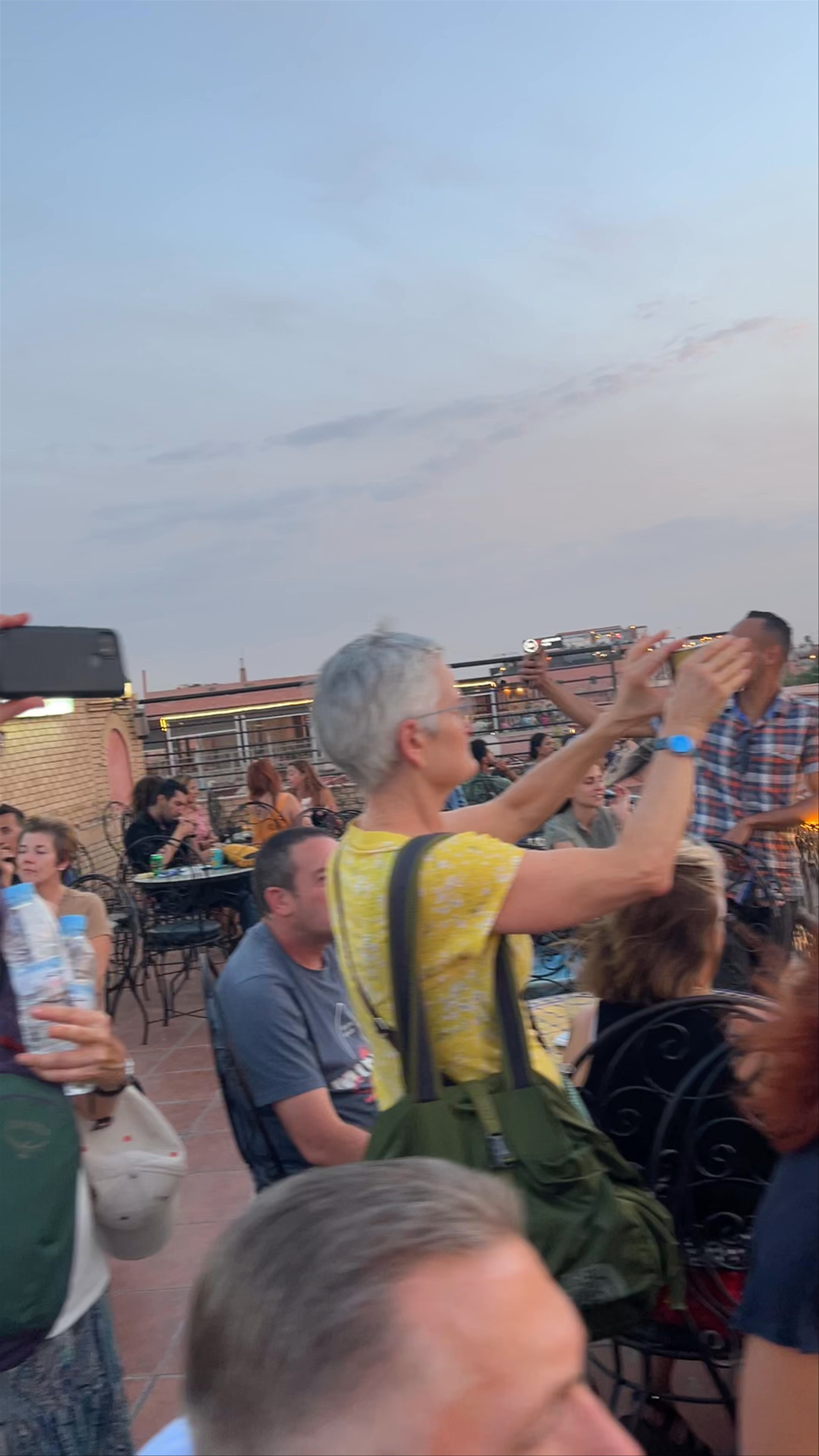 Le grand balcon du café glacier