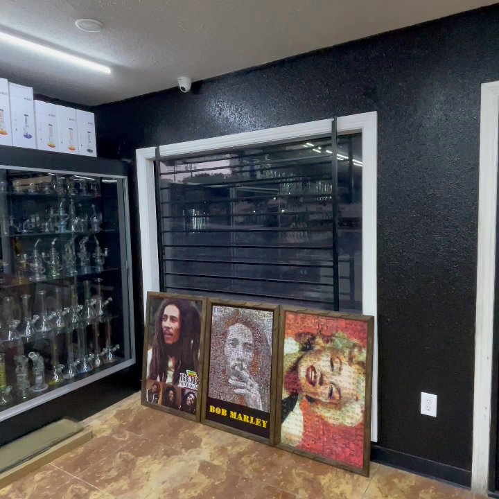 Video carousel 1 of 1 with ID 3j-2lGpxj9Q-YDsc73KLrA for Us Tobacco & Vapor  2