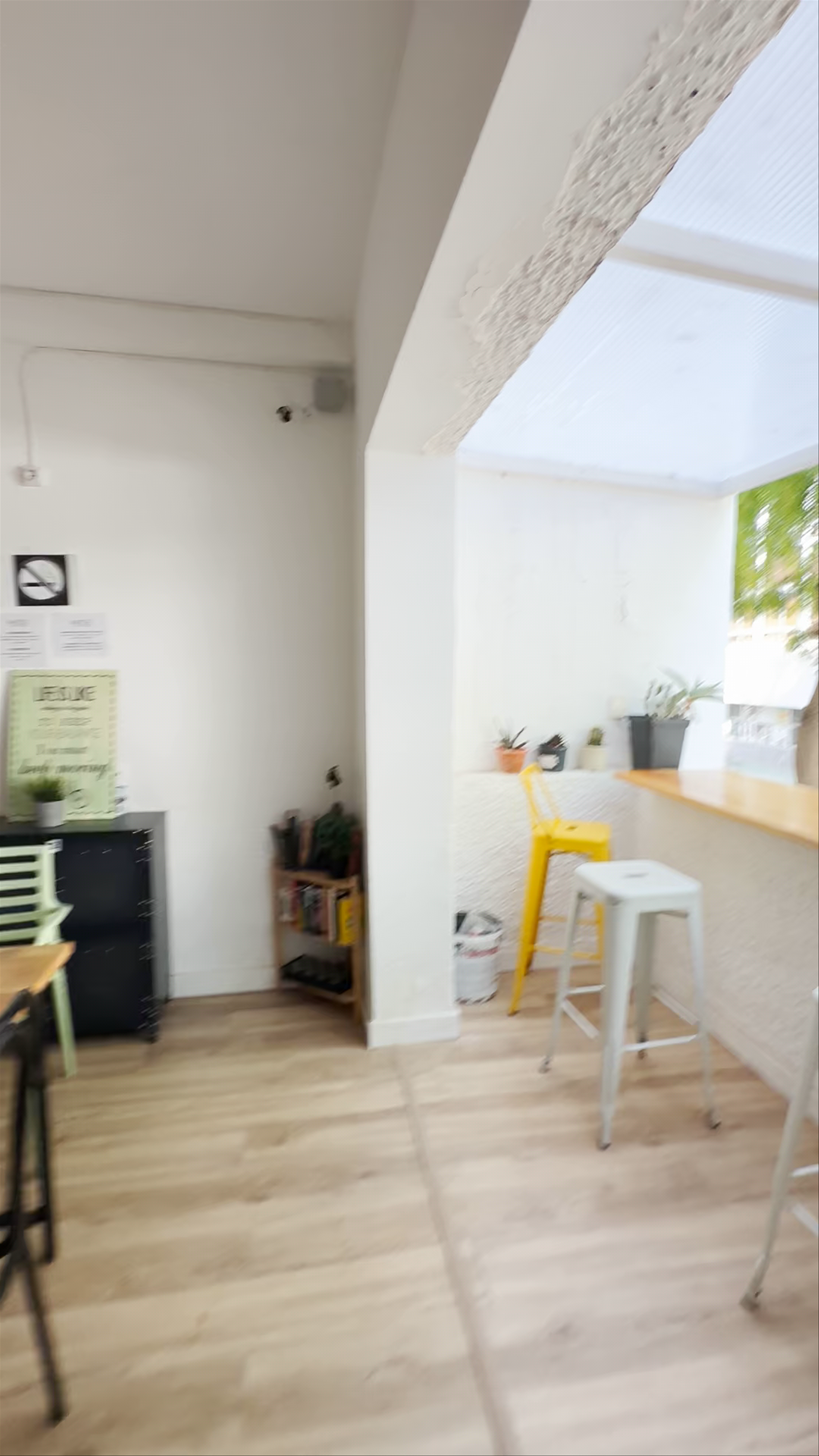 MÜDE Hostel Tour: Cozy Urban Hideaway in Torremolinos, Spain