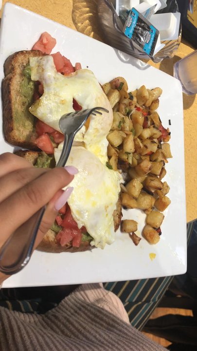 Max and Benny's Restaurant - Avocado toast - Delis Near Me - Northbrook, Illinois
