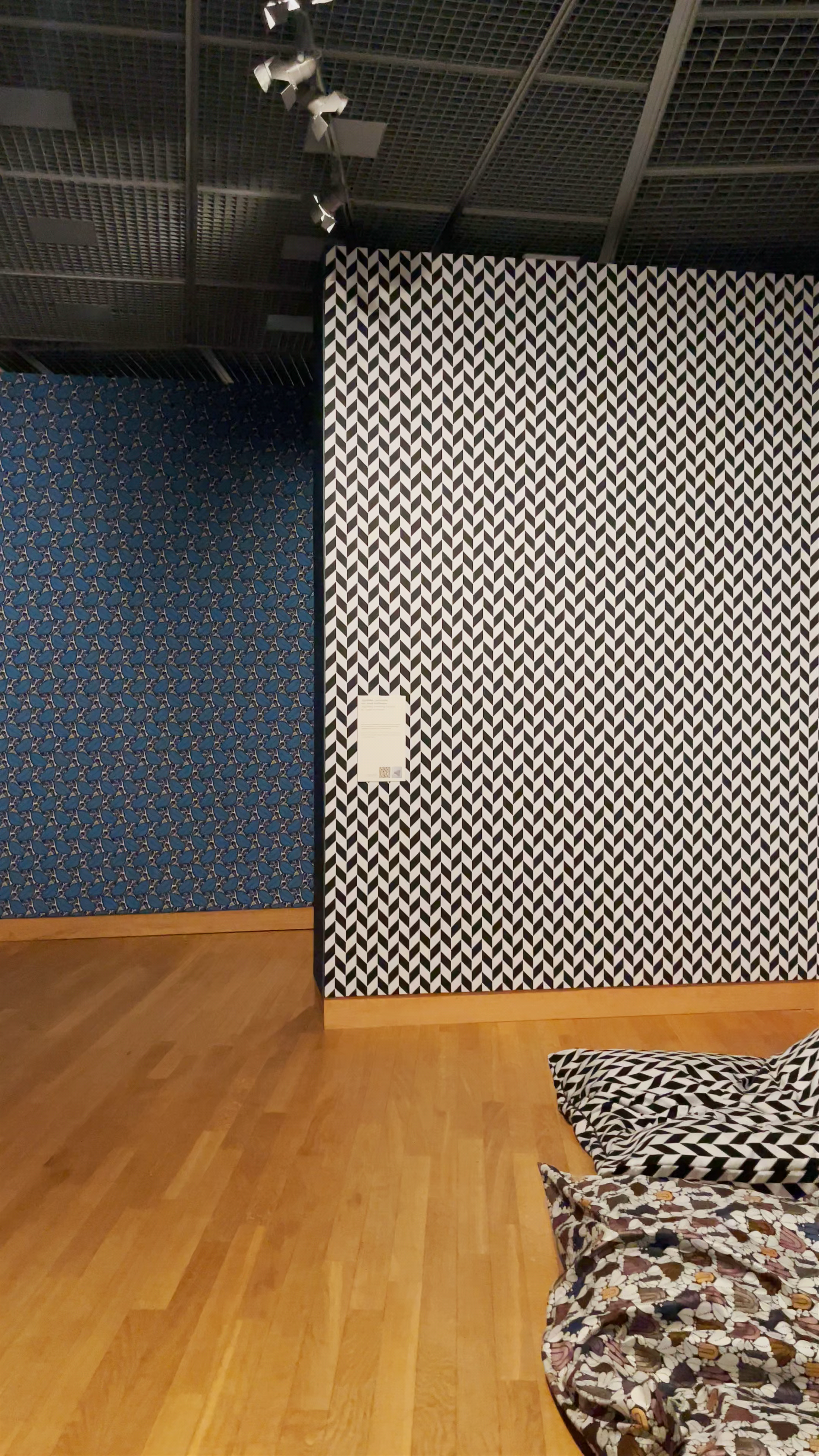 Van Gogh Museum: Immersive Patterns & Artistic Atmosphere in Amsterdam