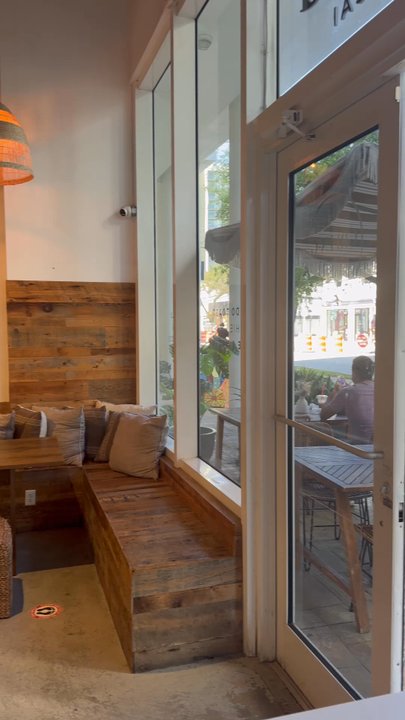 Green G - Ambience is welcoming and chill - Juice Bars & Smoothies Near Me - Miami, Florida
