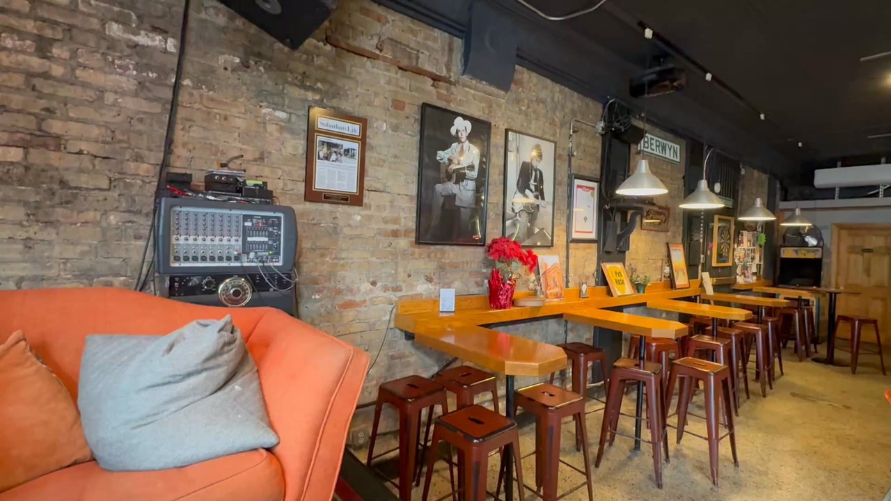 Friendly Tap - The main coffee room, also the stage area where live music is performed. - Bars Near Me - Berwyn, Illinois