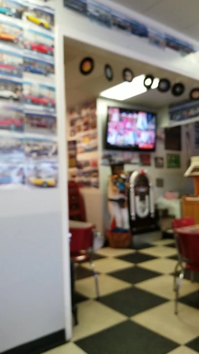 Hotrodders Cafe - 50's style diner 16 miles from the Westin Town Center Virginia Beach. - American Near Me - Chesapeake, Virginia
