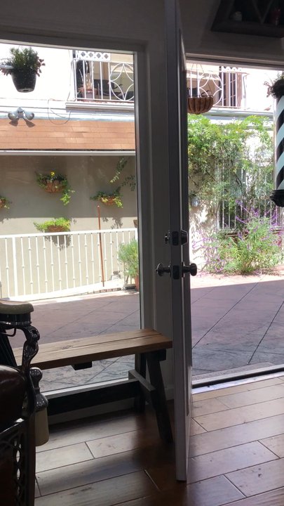 Four Points Barbershop - Laid back Vibes - Barbers Near Me - Los Angeles, California