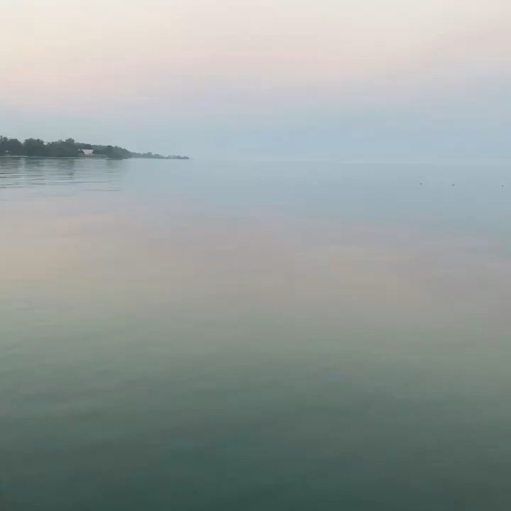 Cobourg Beach - You cant tell sky from the lake - Beaches Near Me - Cobourg, Ontario