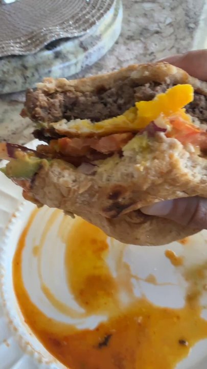 Juicery Plus - Classic burger with added eggs and subbed for real meat patty. 10/10 - Juice Bars & Smoothies Near Me - El Paso, Texas