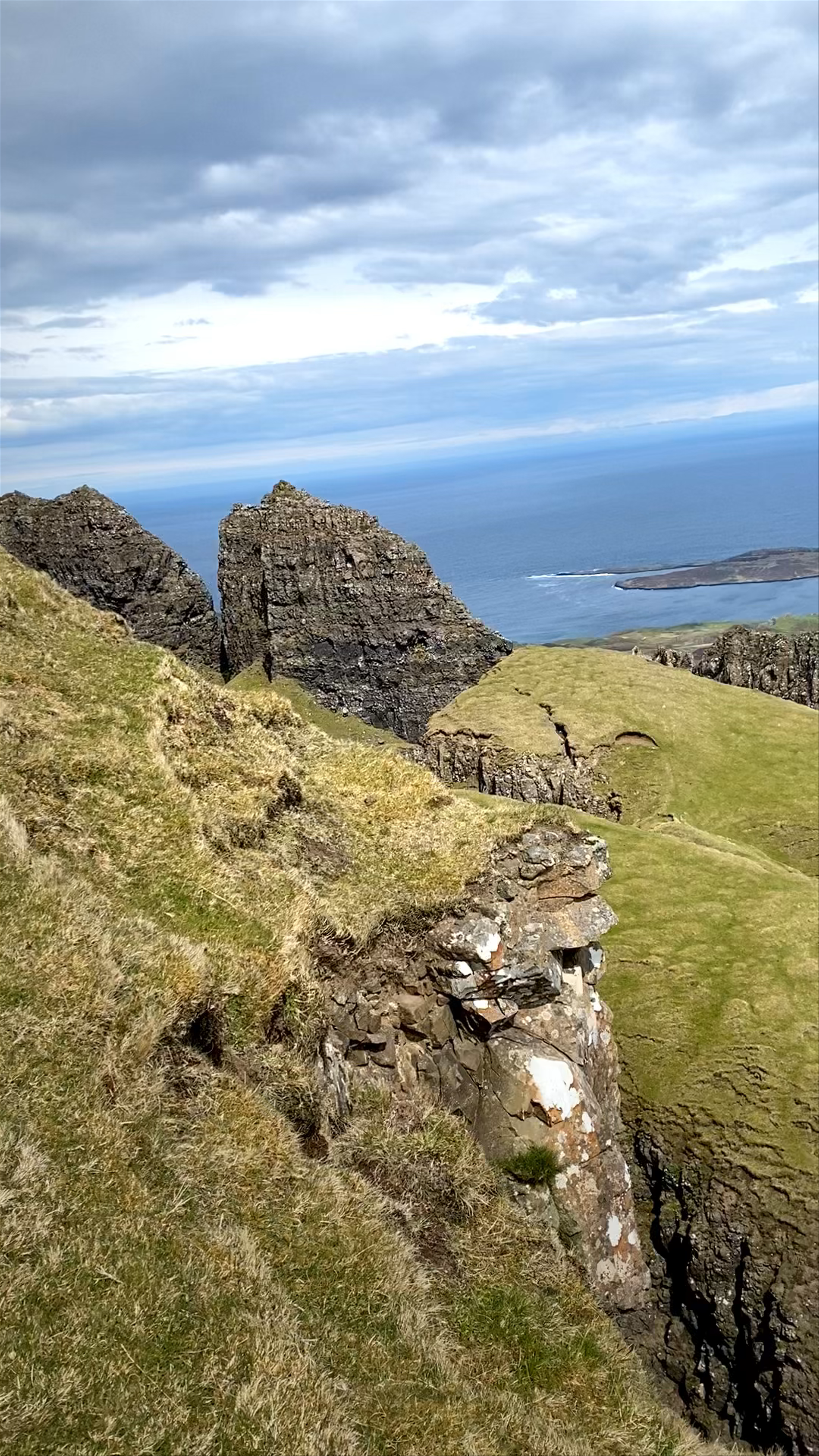 Quiraing: Mystical Highlands Adventure on the Isle of Skye