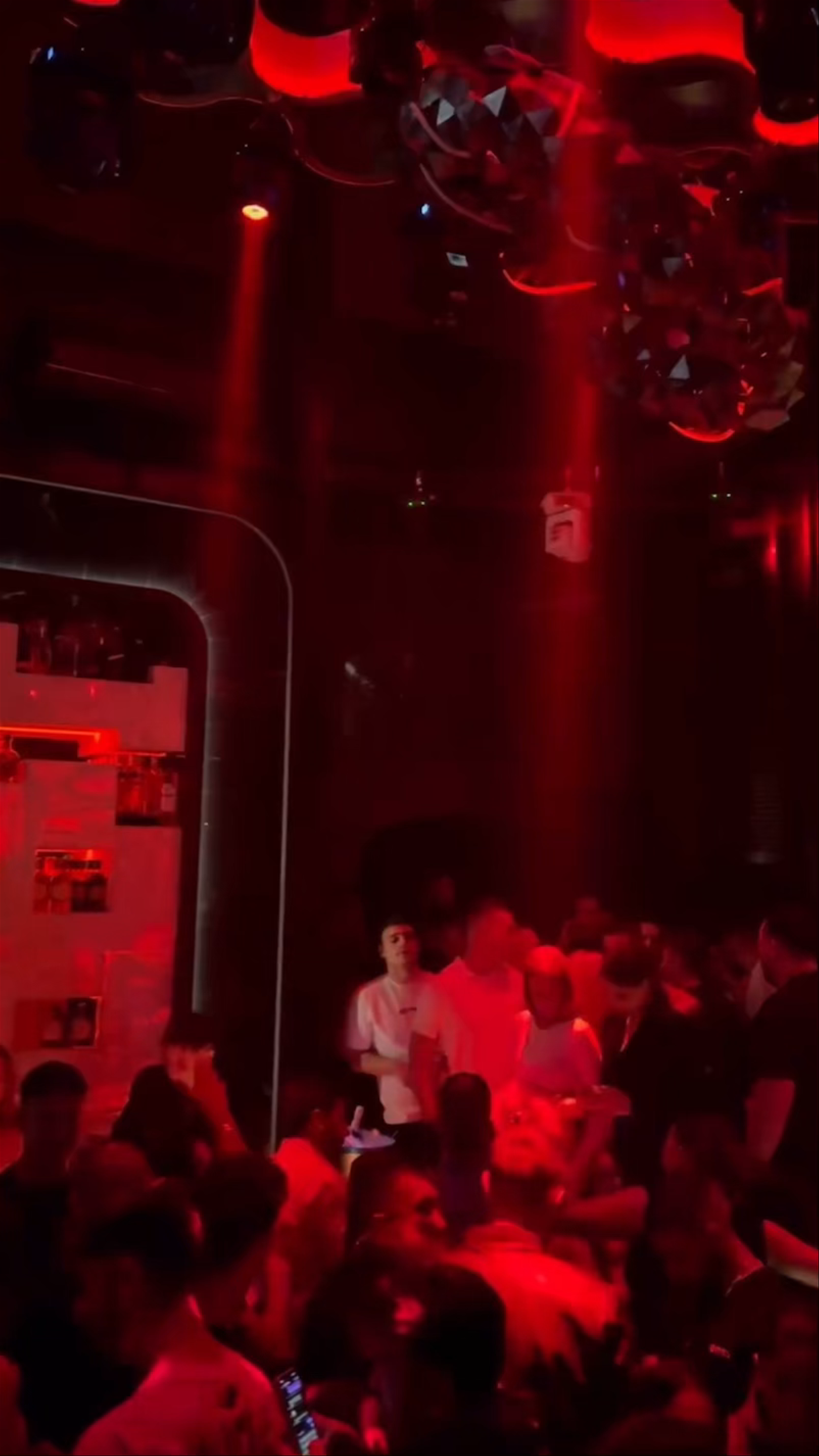 Suita Nightclub: Electrifying Nights in Thessaloniki