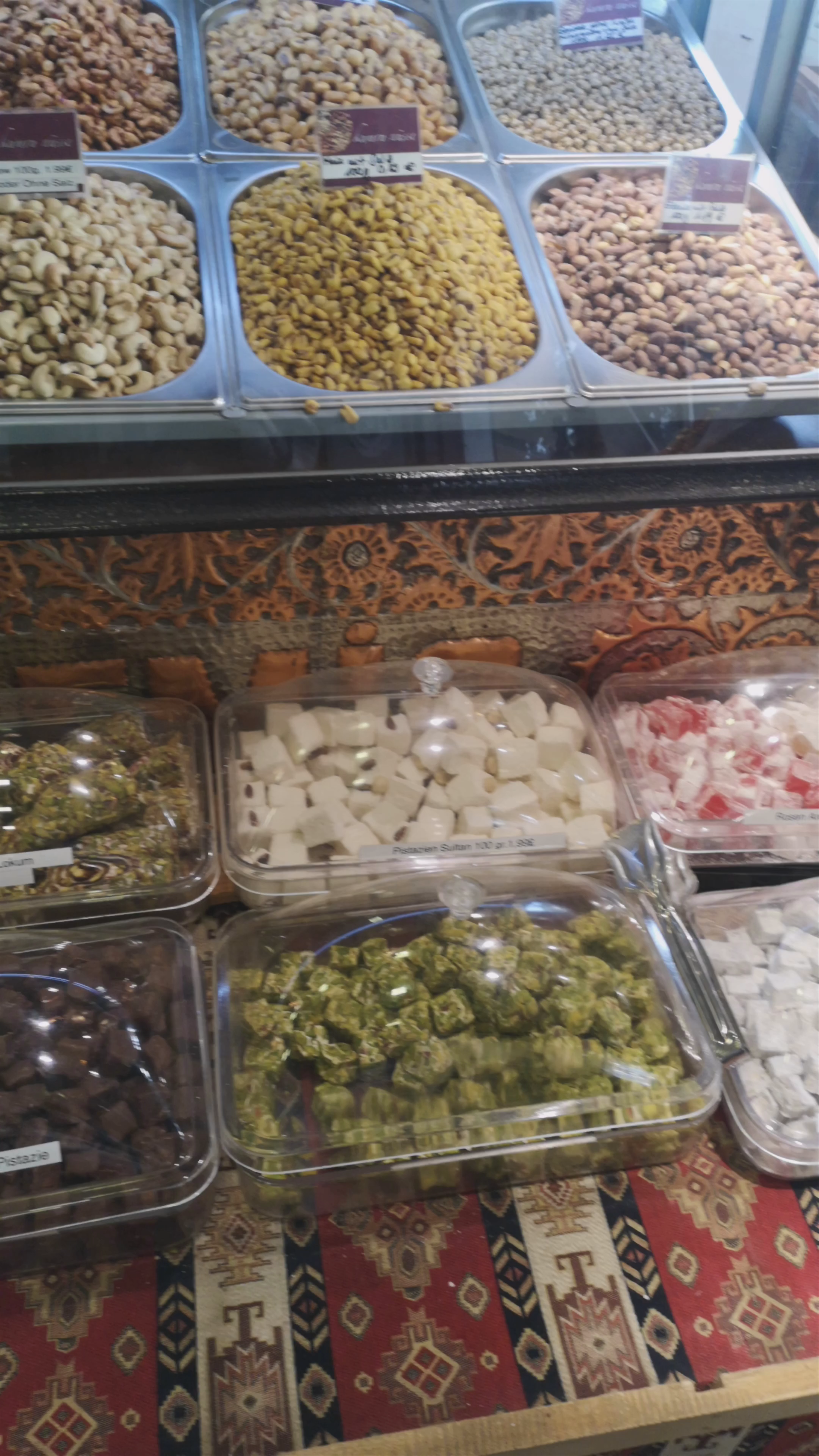 Kumru Kuruyemis: Turkish Delicacies & Spice Treasures in Berlin
